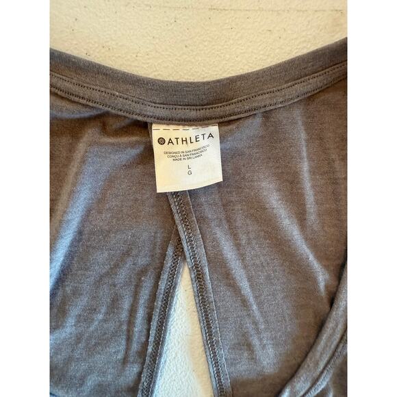Athleta Gray Back Keyhole Cutout Sleeveless Tank Curved Hem Sz L - Picture 2 of 7